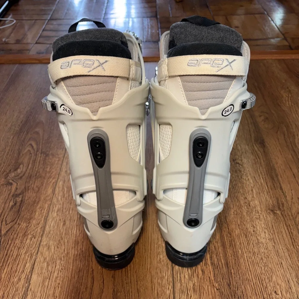 Apex ML-1 women's downhill ski boots Size 24.0 white gray snow boots